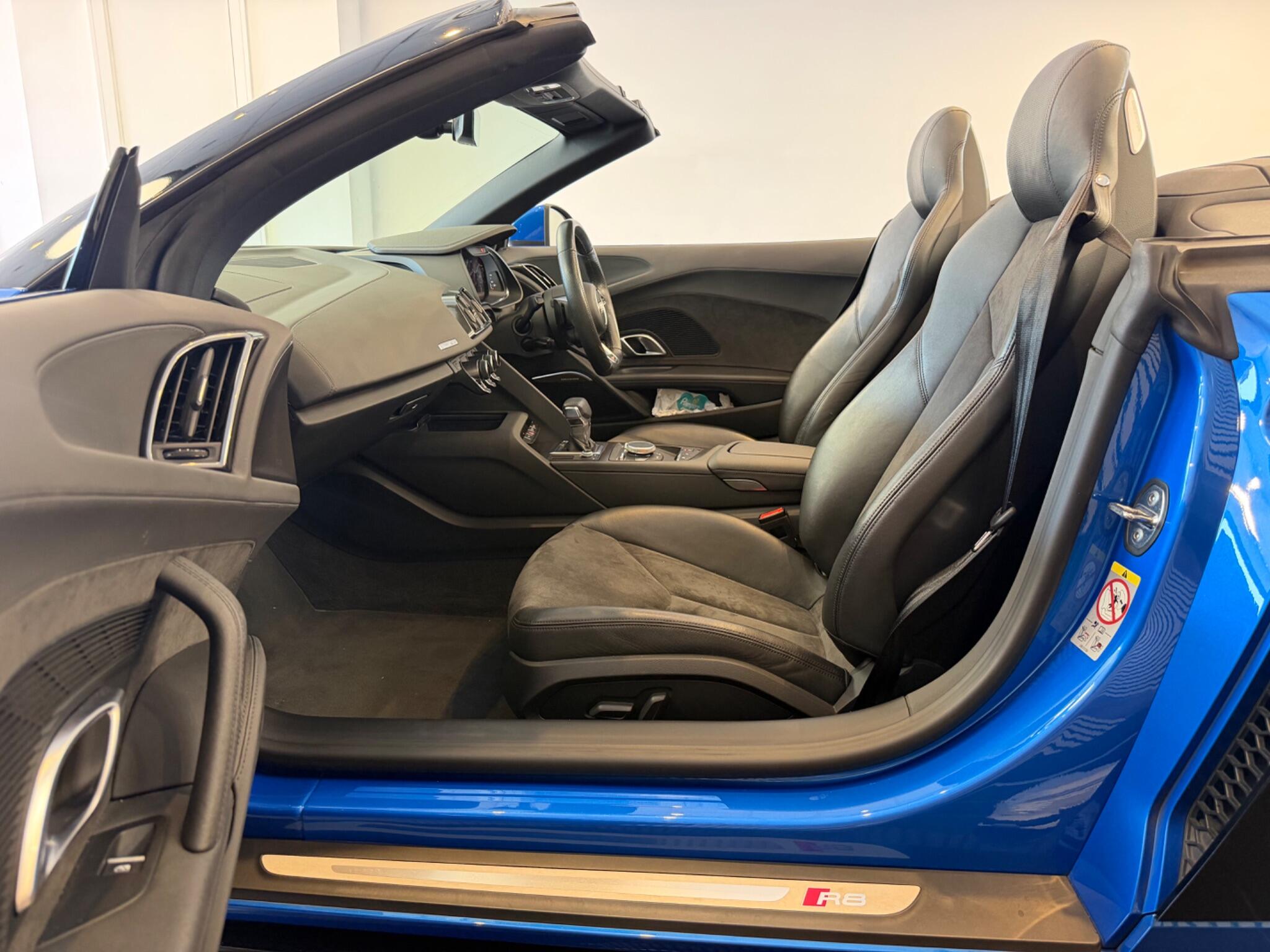 Audi R8